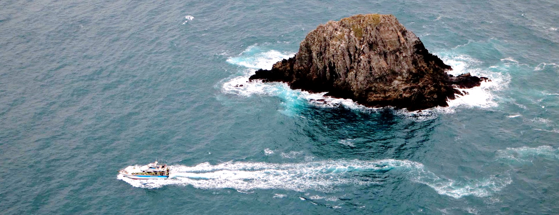 登陸海上龍珠 飽覽360度無敵海景丨基隆嶼登島